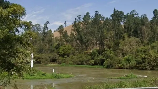 Corpo em avançado estado de decomposição é encontrado no Rio Paraíba do Sul em Lavrinhas