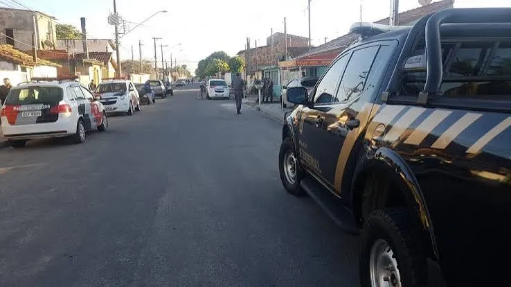 Suspeitos fogem durante operação contra o tráfico no Campo dos Ipês, em Lorena