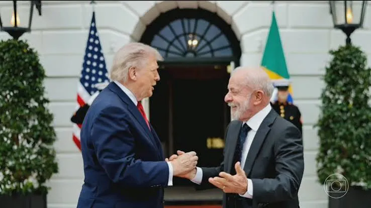 Brasil e Estados Unidos marcam reunião para retomar negociação sobre tarifaço