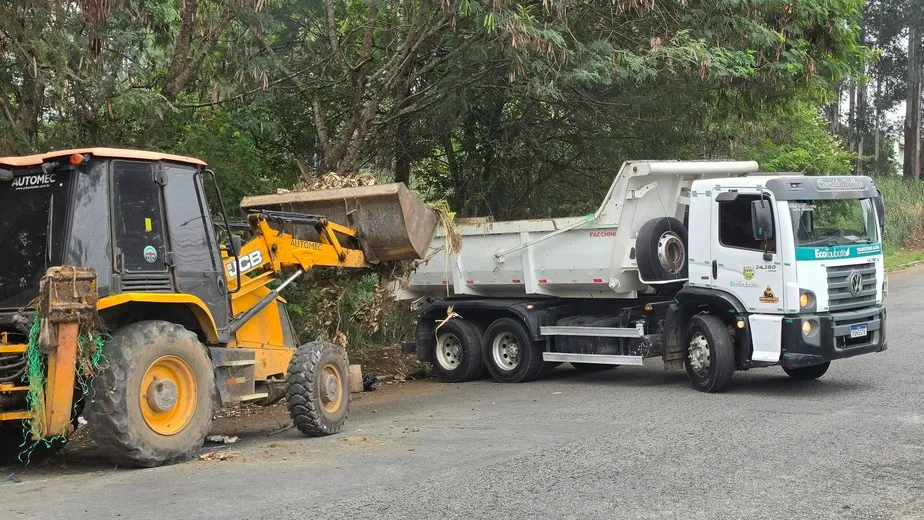 Taubaté recolhe 1.500 toneladas de lixo e entulho descartados irregularmente em julho