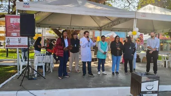 Pindamonhangaba homenageia servidores da Saúde com 35 anos ou mais de serviço público
