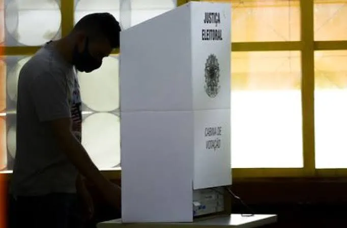 Aos 30 anos, urna eletrônica amplia acesso à votação em comunidades isoladas de São Paulo