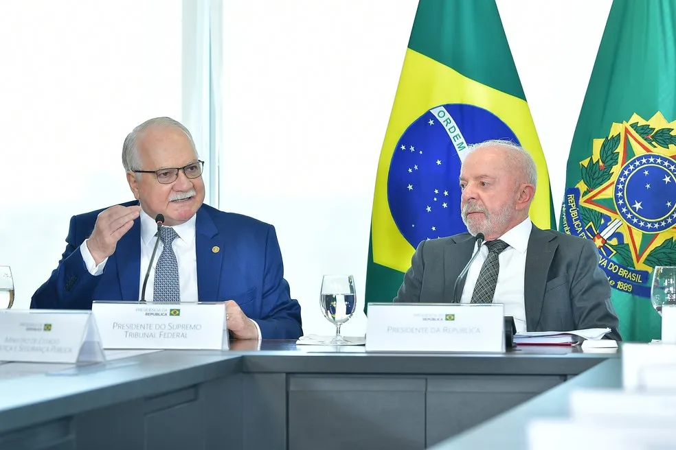 Fachin sinaliza intenção de levar crise envolvendo Moraes e Mendonça ao plenário do STF
