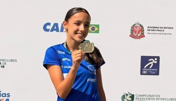 Aos 15 anos, Beatriz Alves conquista título brasileiro e garante vaga na Seleção Sub-18