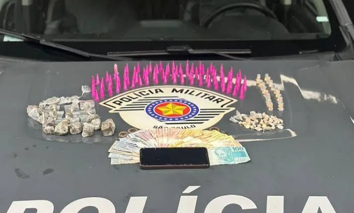 BAEP prende suspeito por tráfico de drogas no Araretama em Pindamonhangaba