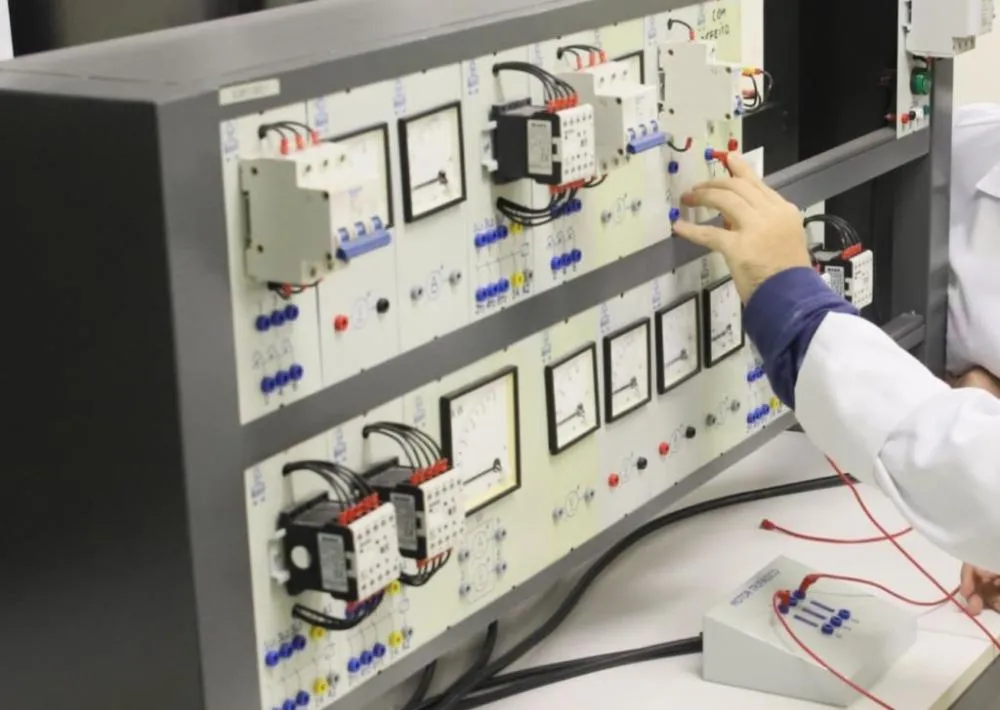 Escola do Trabalho oferece 24 vagas para curso gratuito de Projetos Elétricos em Taubaté