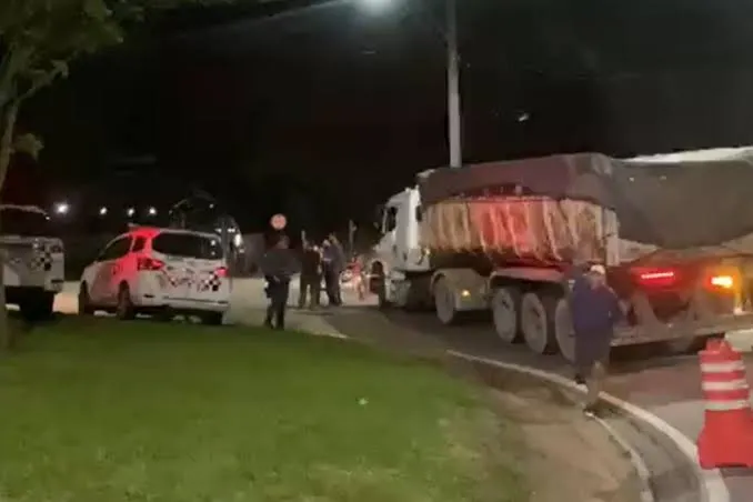 Criança de 11 anos morre após ser atropelada por caminhão enquanto andava de bicicleta em Taubaté