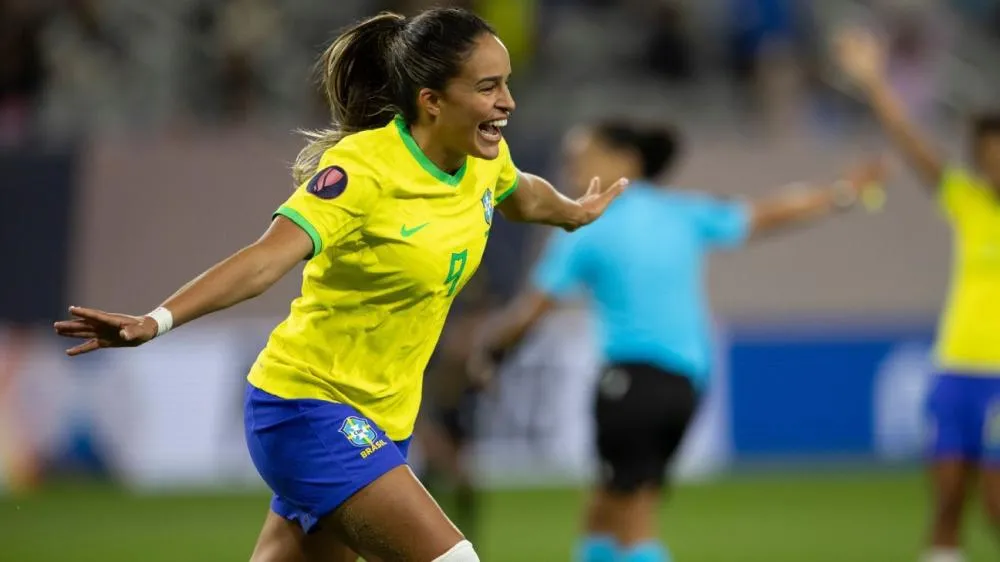 Gabi Nunes explica saída rápida dos Estados Unidos e mira espaço na Seleção Brasileira