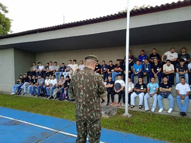 Tiro de Guerra de Jacareí entrevista 578 jovens para Serviço Militar