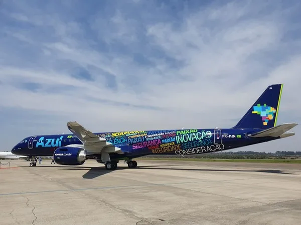 Aviões fabricados pela Embraer em São José utilizam GPS que apresentou pane global