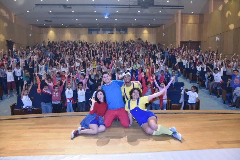 Teatro leva educação e conscientização para a Semana Nacional de Trânsito em Ubatuba