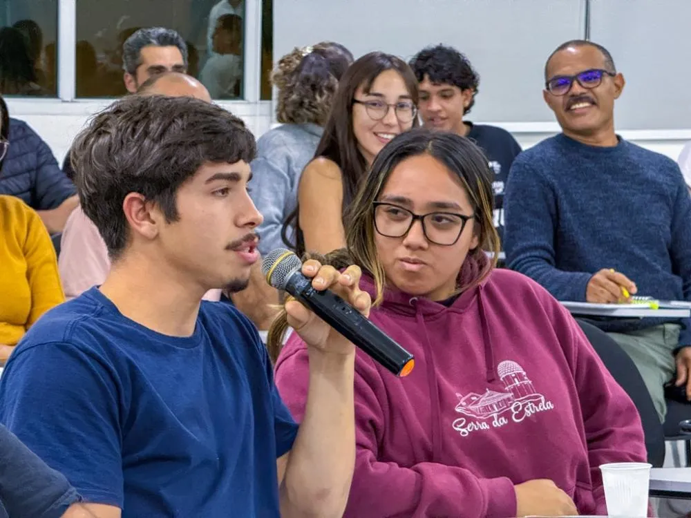 Jovens apresentam propostas de políticas públicas para Caraguatatuba