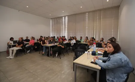 Jacareí capacita profissionais da Saúde para fortalecer práticas em salas de vacinas