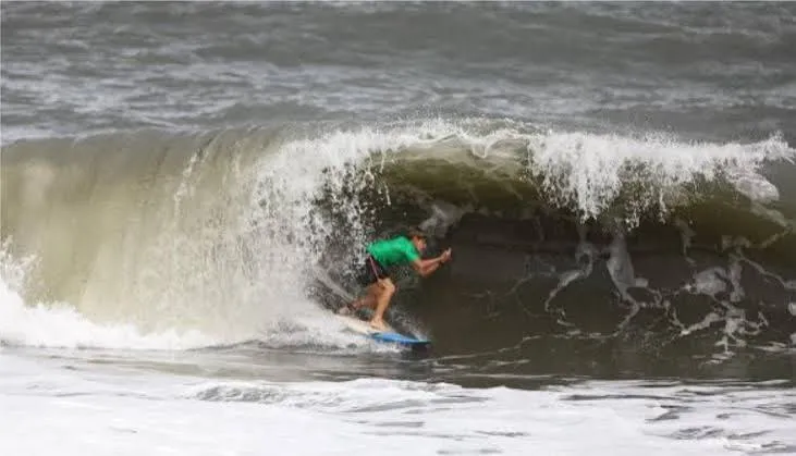 Paúba recebe competição de surfe com 56 atletas neste sábado