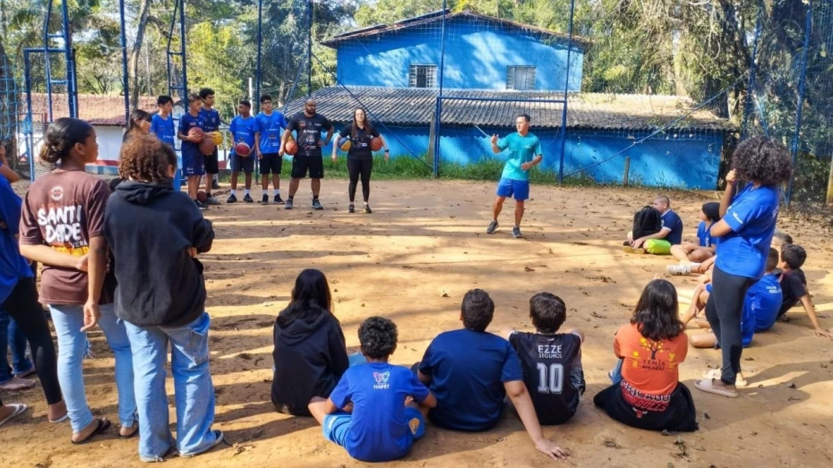 Caravana Esportiva leva skate para cerca de 100 estudantes em Taubaté