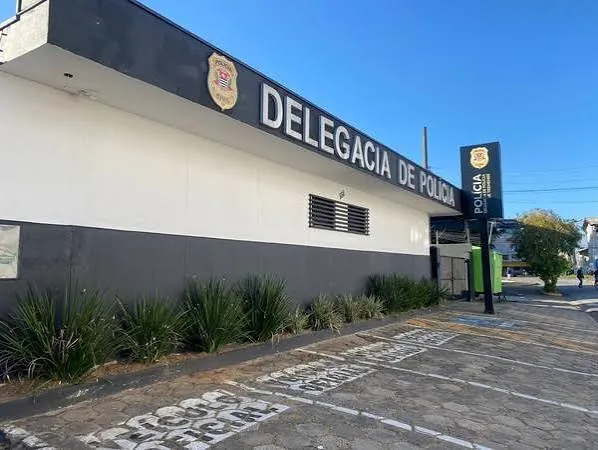 Filho de prefeito é levado à delegacia por suspeita de crime eleitoral no interior de São Paulo