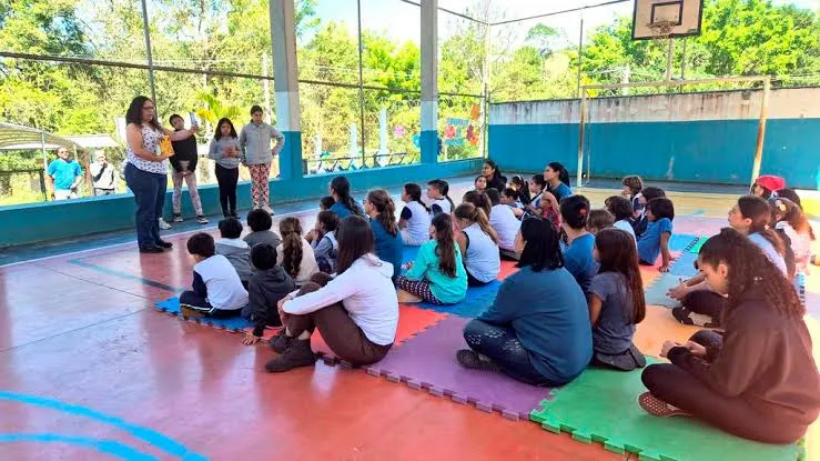 Pindamonhangaba se destaca no Viagem Literária com preparação de alunos para encontro com escritora
