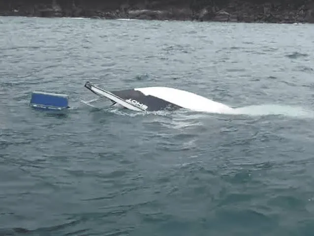 Naufrágio em Ilhabela deixa um homem morto e casal resgatado próximo ao Farol da Ponta do Boi