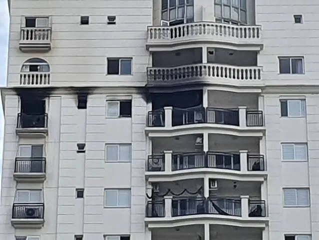 Incêndio destrói apartamento na zona sul de São José dos Campos e mobiliza Corpo de Bombeiros