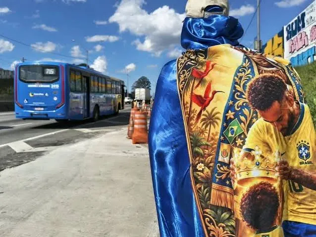 MC Gui percorre Rodovia Dutra em peregrinação a Aparecida e se emociona com solidariedade de voluntários
