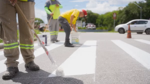 Programa Caçapava um Brinco mantém serviços de limpeza e manutenção em diferentes regiões da cidade