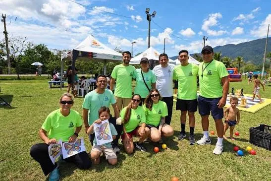 Dia das Crianças reúne famílias em manhã de esporte, lazer e vacinação na região sul de Caraguatatuba