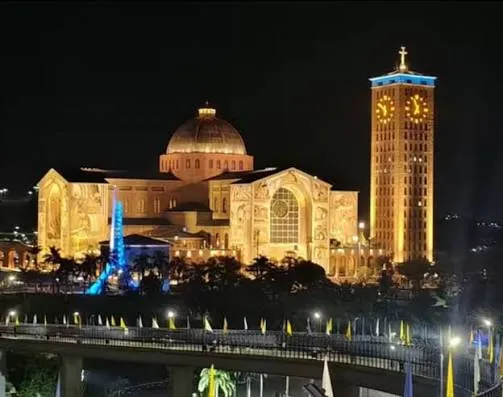 Santuário Nacional de Aparecida bate recorde histórico e recebe mais de 200 mil devotos no Dia da Padroeira