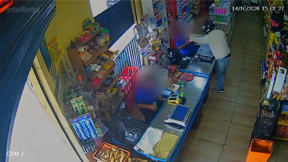 Dupla armada assalta mercadinho na zona sul de São José dos Campos; ação é registrada em vídeo