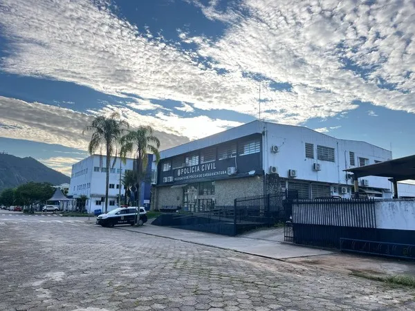 Jovem de 23 anos é morto a tiros após discussão em Caraguatatuba; suspeito fugiu de bicicleta