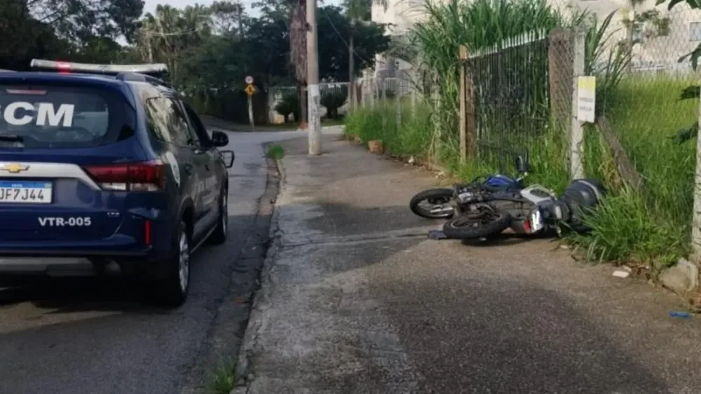 GCM recupera motocicleta furtada em frente a escola municipal de Taubaté e localiza proprietário