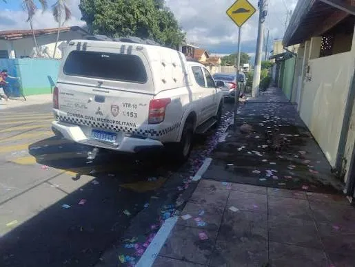 GCM identifica suspeita de propaganda eleitoral irregular durante patrulhamento no Araretama, em Pindamonhangaba