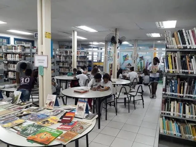 Biblioteca Municipal de Ubatuba recebe oficina gratuita de fotografia para iniciantes na segunda-feira (26)