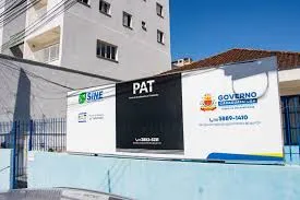 Caraguatatuba oferece 224 vagas de emprego pelo PAT nesta segunda-feira; veja oportunidades e como se candidatar