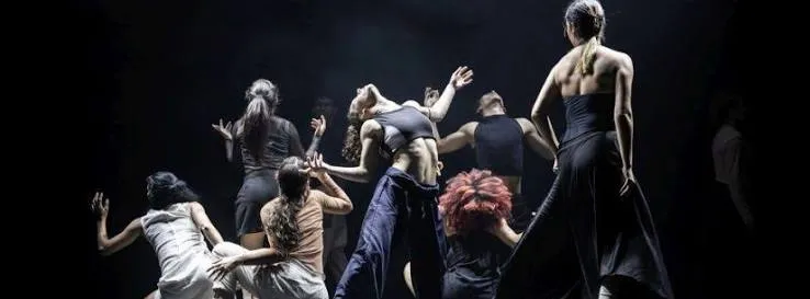 Corpo de Baile de Caraguatatuba estreia espetáculo gratuito “EN_TRE” neste domingo no Teatro Mario Covas