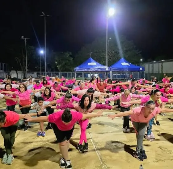 Treinão Outubro Rosa reúne cerca de 150 participantes e movimenta Centro Esportivo Zito em Pindamonhangaba