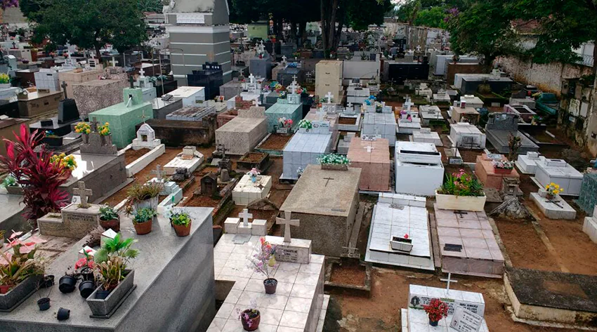 Cemitério Municipal de Tremembé terá missa e visitação no Dia de Finados; famílias se preparam para homenagens