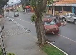 Motorista que atropelou casal de bicicleta em Caçapava dirigia 80% acima da velocidade permitida