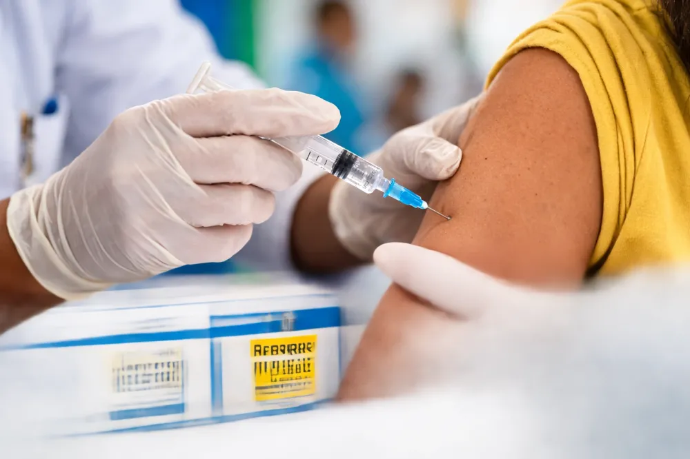 Vacinação contra a febre amarela: campanha terá Dia D neste sábado (7) no Vale do Paraíba