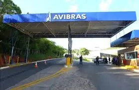 Funcionários da Avibras analisam propostas para pagamento de dívidas e retomada da fábrica