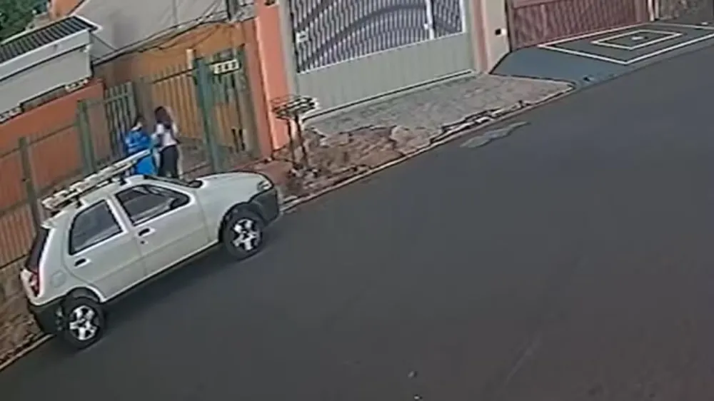 Homem é encontrado morto com tiro na cabeça ao lado de moto em Taubaté