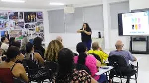 Caraguatatuba amplia inclusão com novas turmas de Libras e mais de 180 participantes