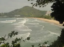 Ubatuba: homem morre afogado ao tentar salvar crianças na Praia das Toninhas