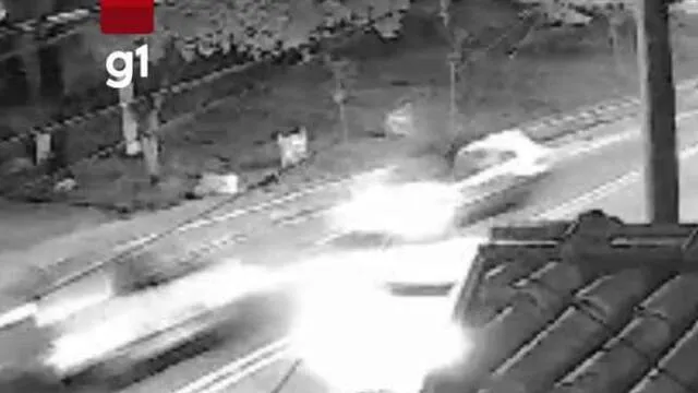 Jacareí: ultrapassagem termina em colisão frontal e deixa oito feridos na SP-66