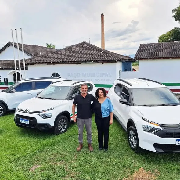 Prefeitura de Canas reforça saúde com três novos veículos para transporte de pacientes