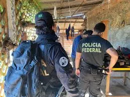 PF prende suspeito por abuso sexual infantojuvenil durante operação em São Sebastião