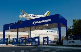 Embraer abre 160 vagas para curso gratuito de auxiliar de produção aeronáutica; inscrições já estão abertas