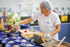 Queluz avança em concurso nacional de alimentação escolar com receita nutritiva e criativa