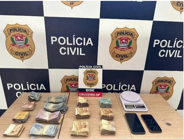 Operação Ratoeira apreende drogas, fogos de artifício e materiais perigosos e resulta em prisão em Cruzeiro