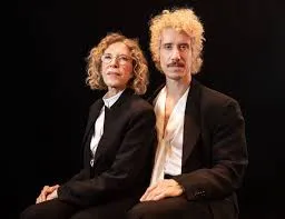 Espetáculo “A Última Entrevista de Marília Gabriela” chega ao Teatro Municipal de São Sebastião