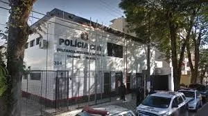 Motociclista morre após ser atropelado em Taubaté; motorista é preso em flagrante